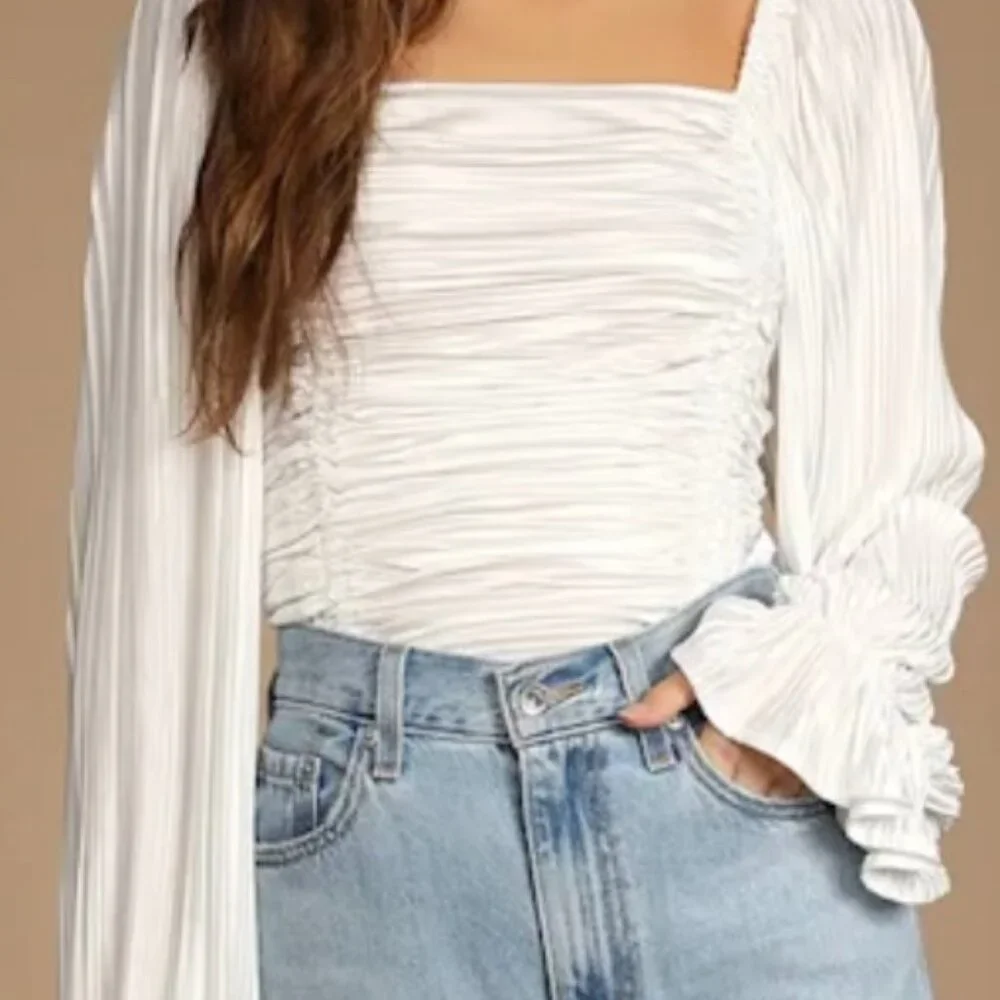 Lulus White Pleated Long Sleeve Ruched Bodysuit Size Medium New No Tags